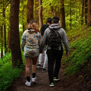 Puis-je entrer au parc sans pratiquer les activités ?